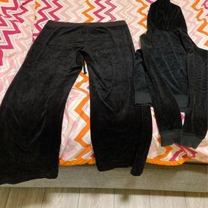 Black juicy sweatsuit